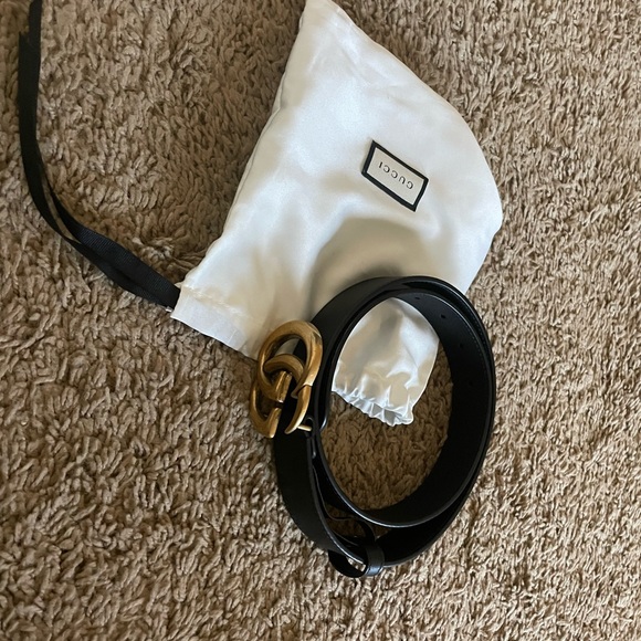 Gucci Marmont Thin Belt size 75. Never worn perfect condition in dust bag! - Picture 4 of 5